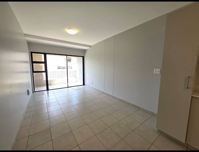 2 BEDROOM APARTMENT TO LET IN HILLCREST CENTRAL